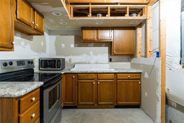 7625 Hallock Road, East Bloomfield, NY 14469