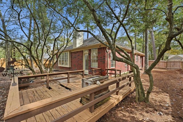 50 E Trillium Circle, The Woodlands, TX 77381