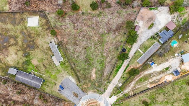 5122 1 County Road, Cleveland, TX 77327