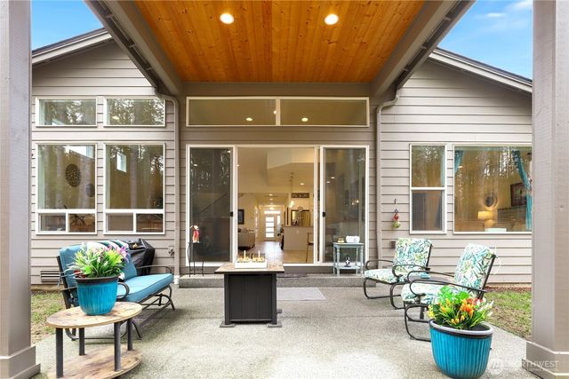 6353 Great Glen Road SW, Port Orchard, WA 98367