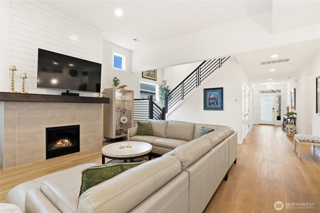 6353 Great Glen Road SW, Port Orchard, WA 98367