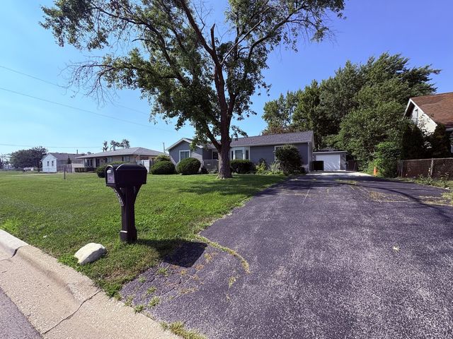 7756 W 81st Place, Bridgeview, IL 60455