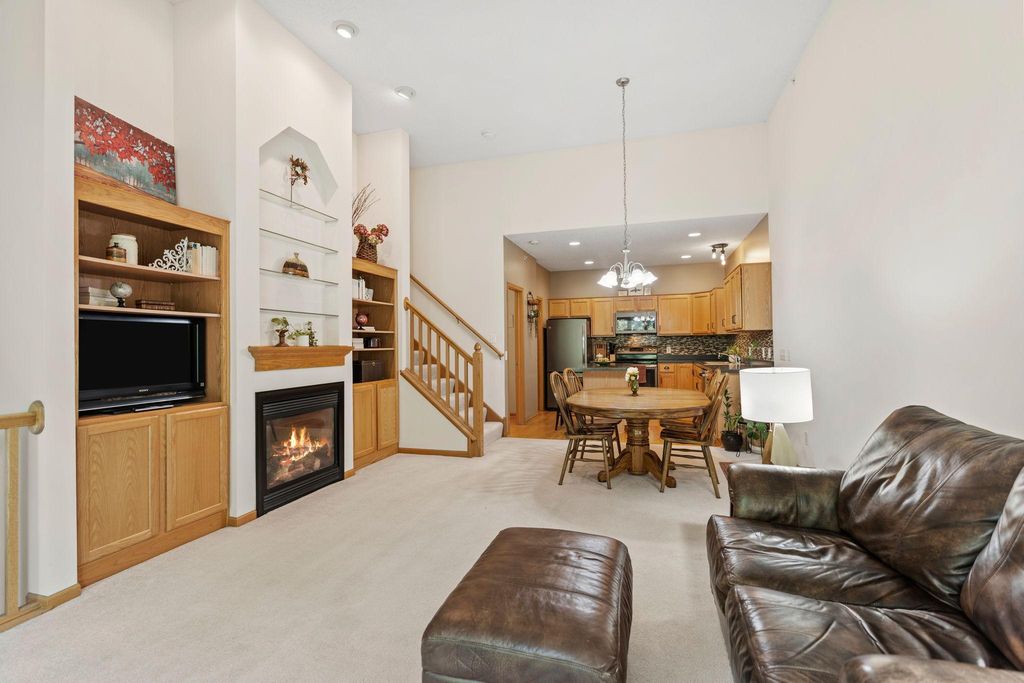 4845 Underwood Lane N E, Plymouth, MN 55442