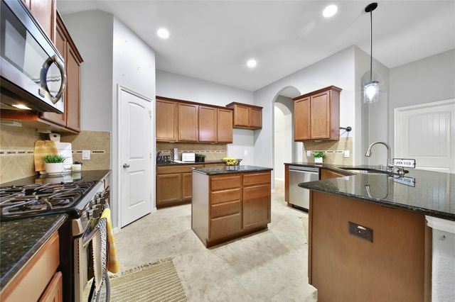 5511 Claymore Meadow Lane, Spring, TX 77389