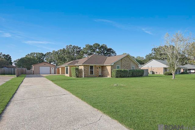 40099 Todd Dr, Prairieville, LA 70769
