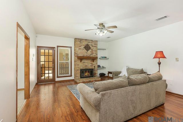 40099 Todd Dr, Prairieville, LA 70769