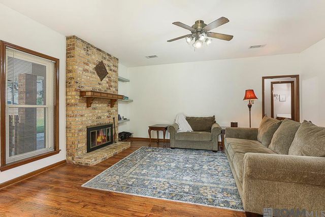 40099 Todd Dr, Prairieville, LA 70769