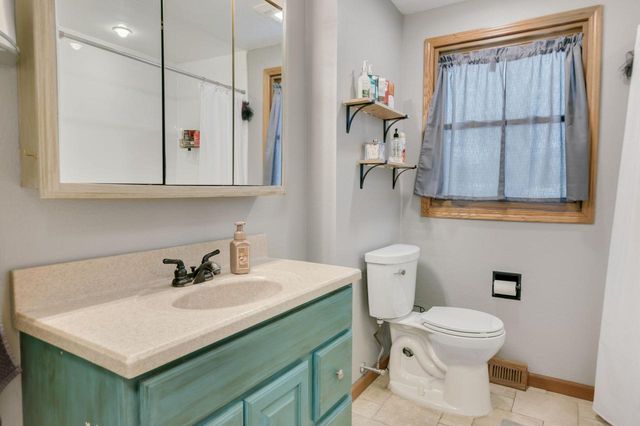 1307 Scott DRIVE, Mount Pleasant, WI 53406