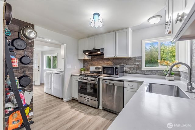 2457 Rocky Point Road NW, Bremerton, WA 98312