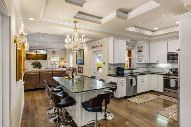 387 Ocean Avenue, Monterey, CA 93940