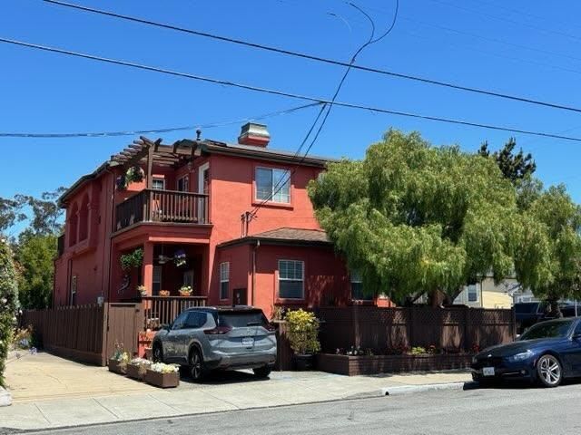 387 Ocean Avenue, Monterey, CA 93940