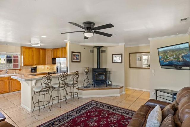 387 Ocean Avenue, Monterey, CA 93940