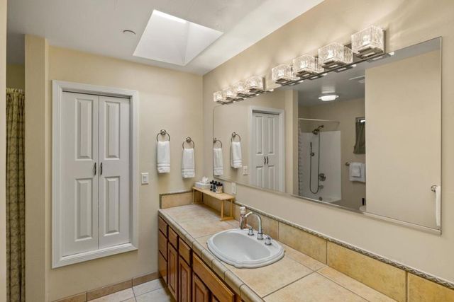 387 Ocean Avenue, Monterey, CA 93940