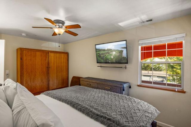 387 Ocean Avenue, Monterey, CA 93940
