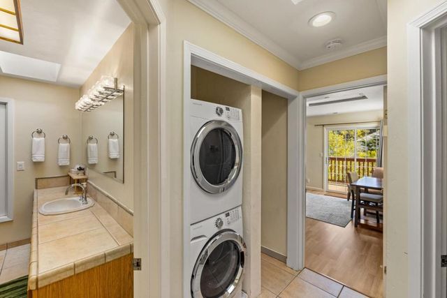 387 Ocean Avenue, Monterey, CA 93940
