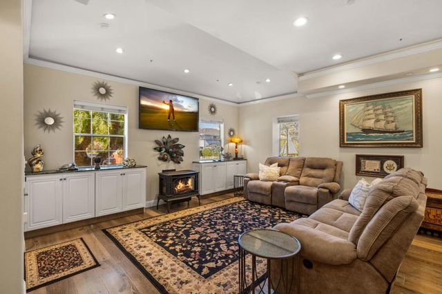 387 Ocean Avenue, Monterey, CA 93940