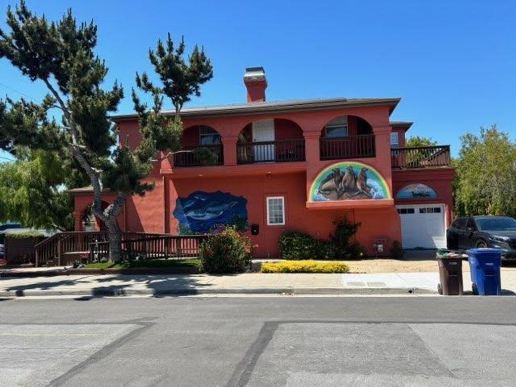 387 Ocean Avenue, Monterey, CA 93940