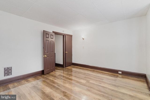 1353 HOWARD ST, Harrisburg, PA 17104