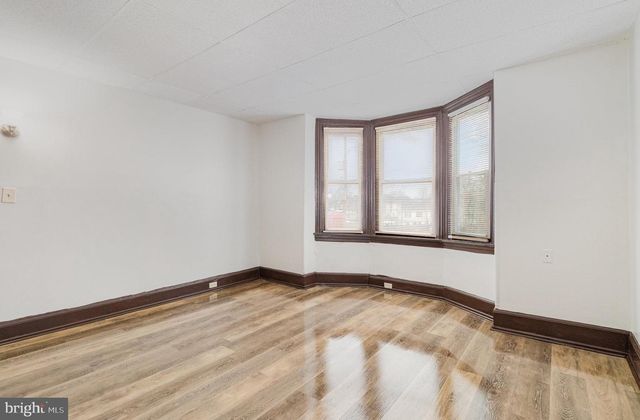 1353 HOWARD ST, Harrisburg, PA 17104