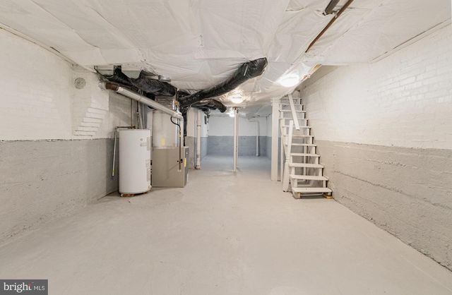 1353 HOWARD ST, Harrisburg, PA 17104