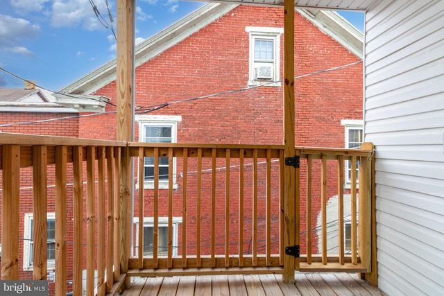 1353 HOWARD ST, Harrisburg, PA 17104