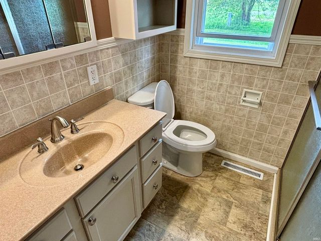307 S White Church Road, Princeton, IN 47670