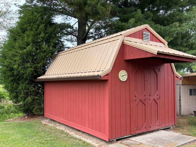 307 S White Church Road, Princeton, IN 47670