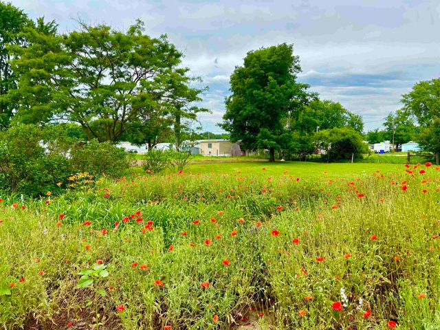 307 S White Church Road, Princeton, IN 47670