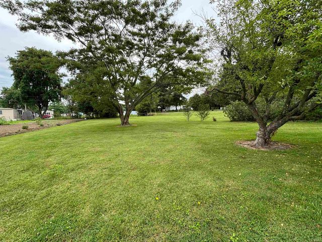 307 S White Church Road, Princeton, IN 47670