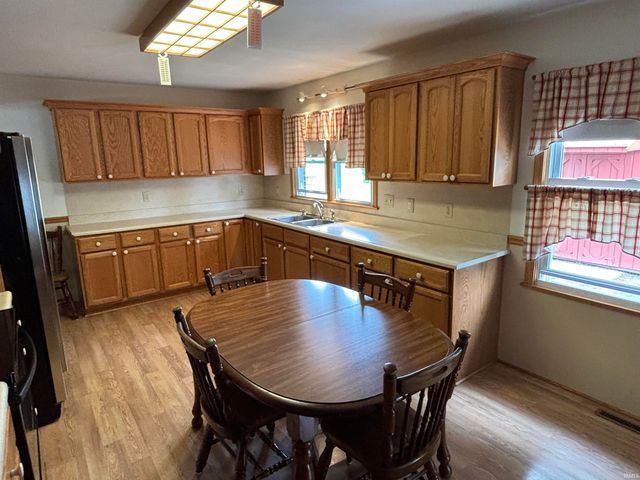 307 S White Church Road, Princeton, IN 47670