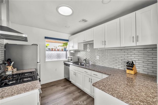 18019 Tiara, Encino, CA 91316