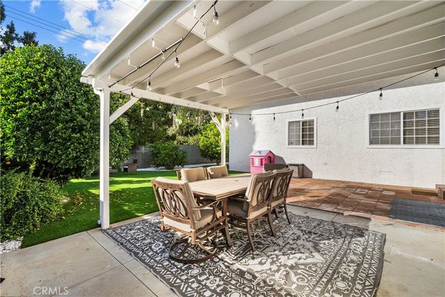 18019 Tiara, Encino, CA 91316
