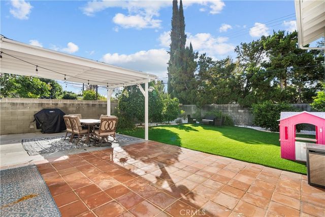 18019 Tiara, Encino, CA 91316