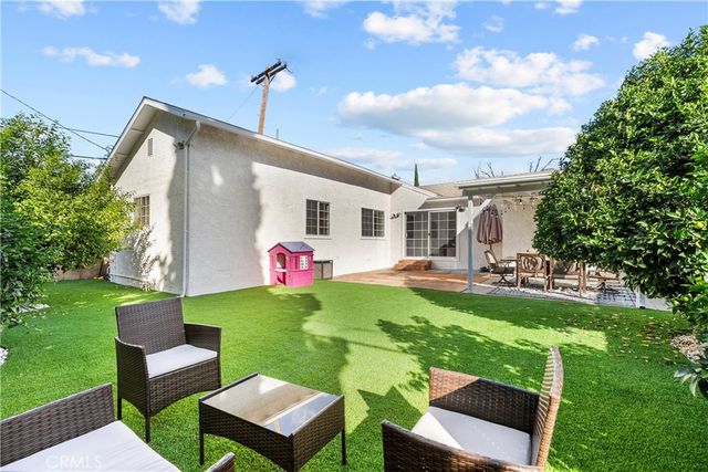 18019 Tiara, Encino, CA 91316