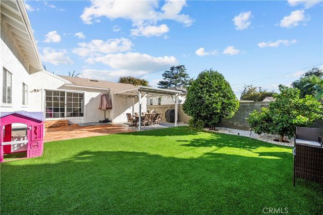 18019 Tiara, Encino, CA 91316