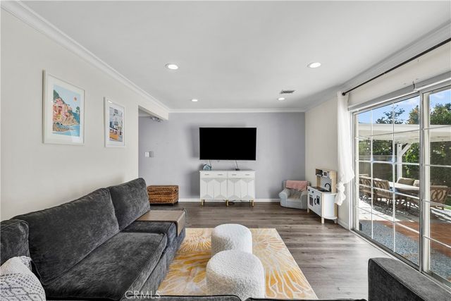 18019 Tiara, Encino, CA 91316