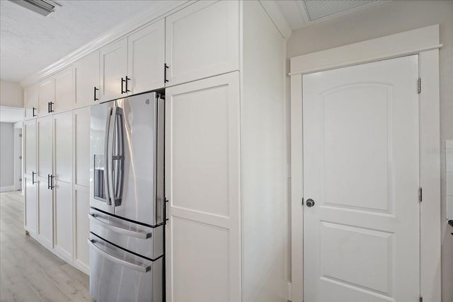 3118 KEY WAY, Sarasota, FL 34239