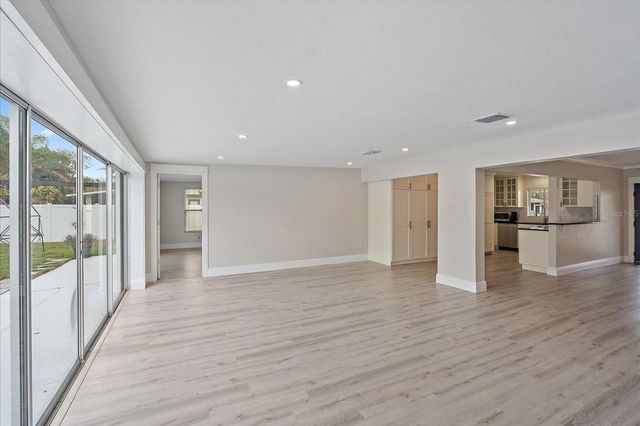 3118 KEY WAY, Sarasota, FL 34239