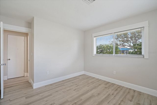 3118 KEY WAY, Sarasota, FL 34239