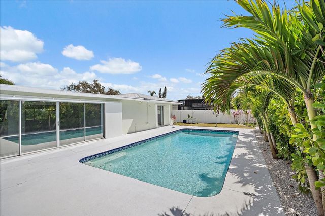 3118 KEY WAY, Sarasota, FL 34239