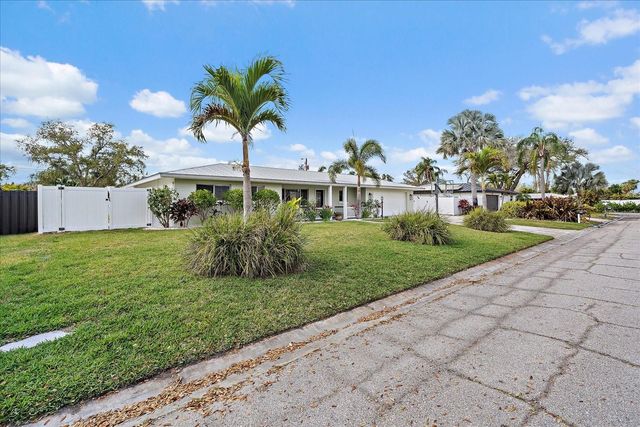 3118 KEY WAY, Sarasota, FL 34239