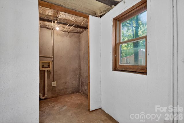 801 Woodlawn Avenue SW, Valdese, NC 28690