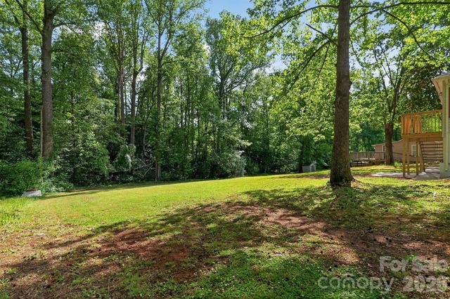 801 Woodlawn Avenue SW, Valdese, NC 28690
