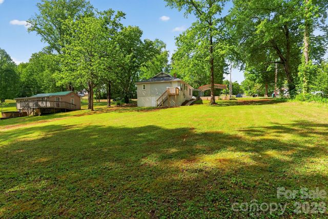 801 Woodlawn Avenue SW, Valdese, NC 28690