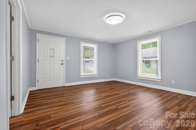 801 Woodlawn Avenue SW, Valdese, NC 28690