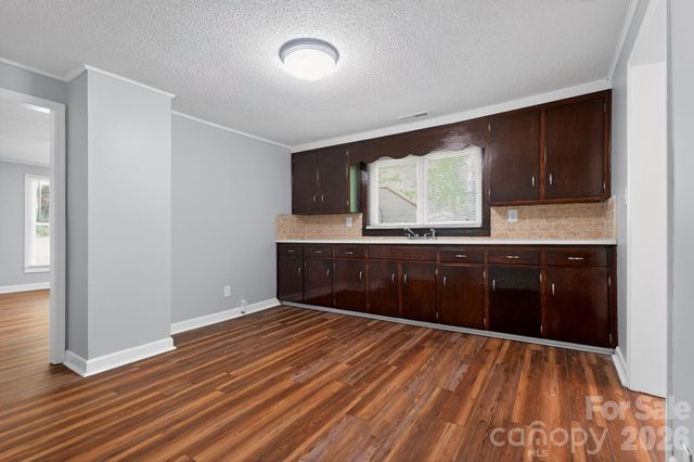 801 Woodlawn Avenue SW, Valdese, NC 28690