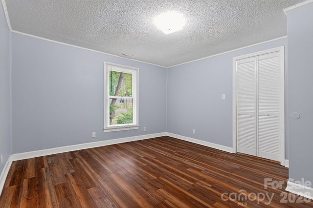 801 Woodlawn Avenue SW, Valdese, NC 28690