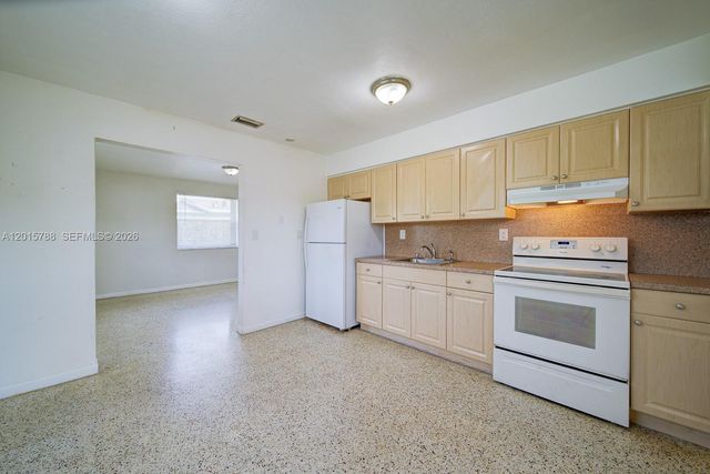 7358 SW 7360 23rd Street, Miami, FL 33155