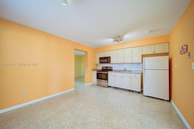 7358 SW 7360 23rd Street, Miami, FL 33155