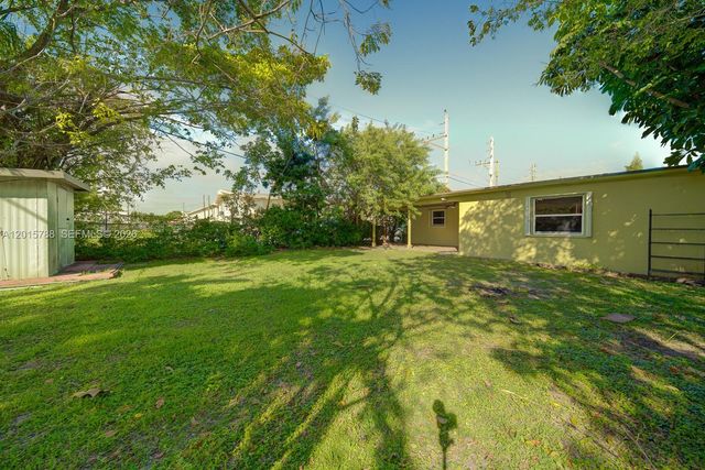 7358 SW 7360 23rd Street, Miami, FL 33155
